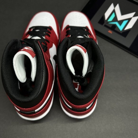 Nike Air Jordan 1 Alpha Menace Mid Chicago Football Cleats Men’s FJ6805-106 main image 10